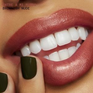 MAC Selena Lip Liner/Pencil Entre A Mi Mundo